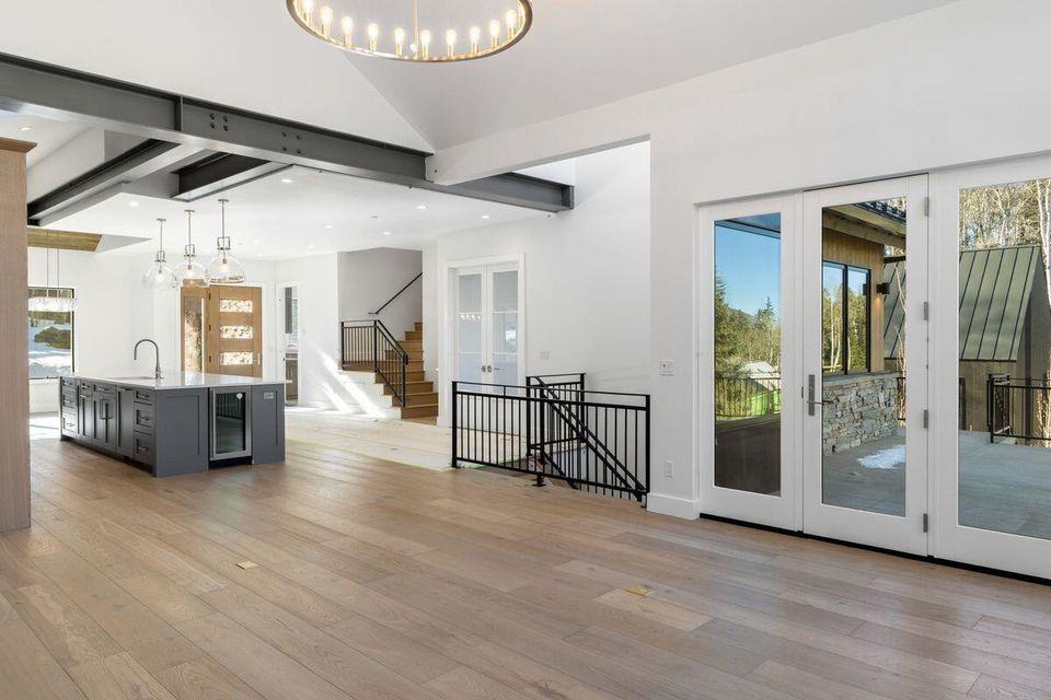 Great room at 121 Adams Way, built by UltraBuilders in Telluride, Colorado