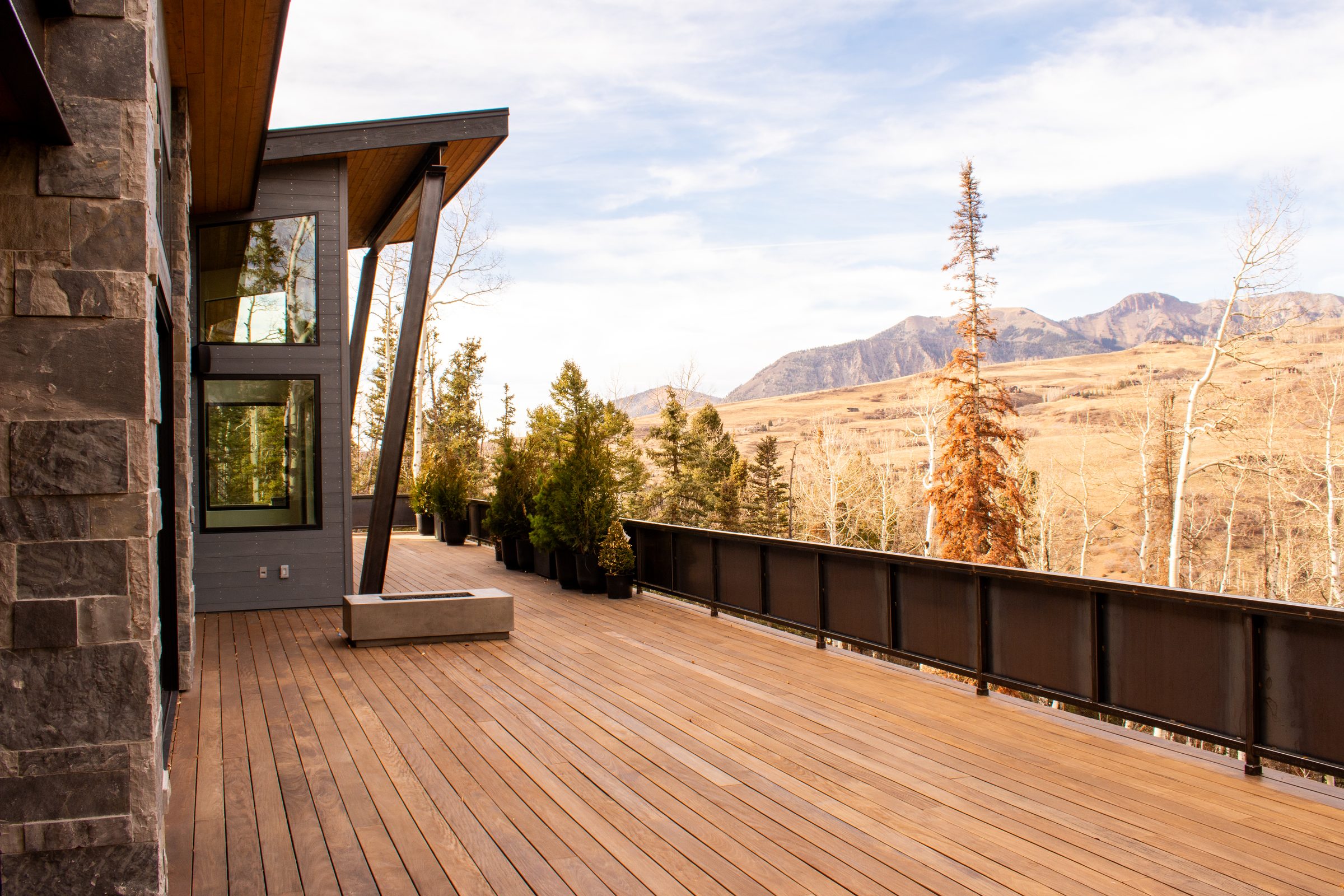 110 Lawson Overlook, built by UltraBuilders in Mountain Village, Colorado