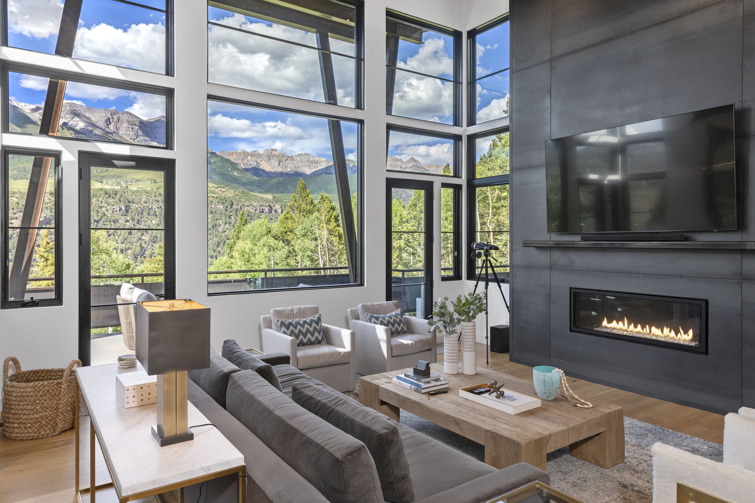 114 Lawson Overlook, built by UltraBuilders in Mountain Village, Colorado